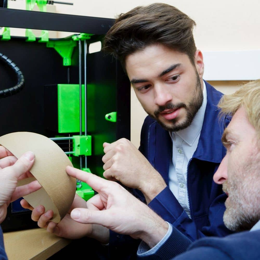 Industriekeramiker-in-Modelltechnik